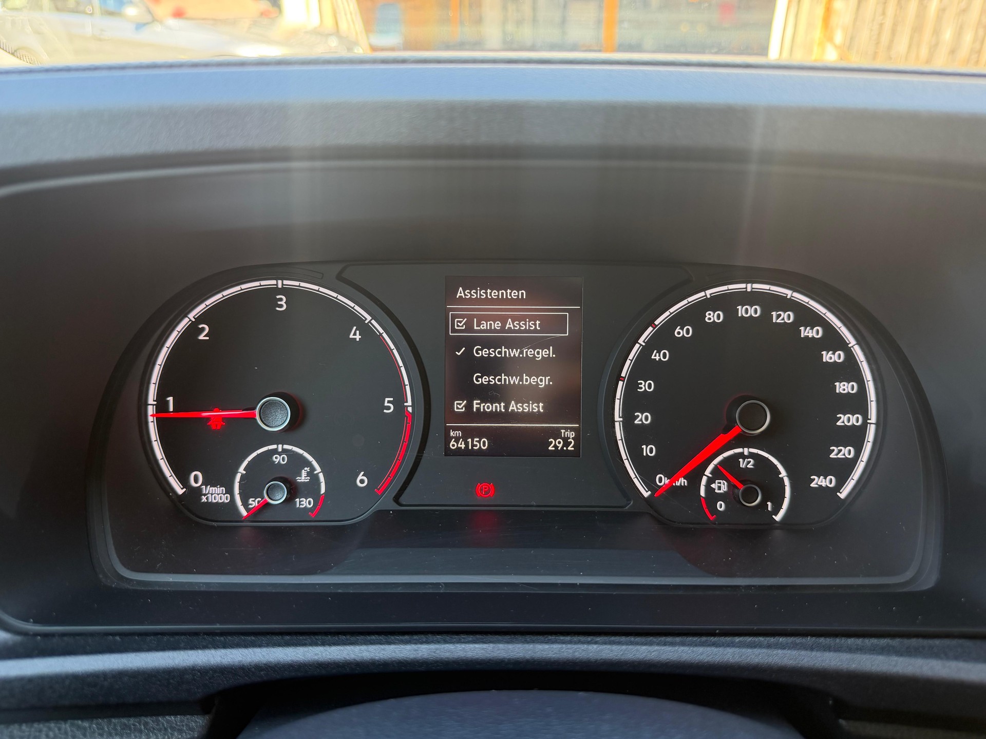 VW Caddy 2.0 TDI 4Motion Liberty-image-13