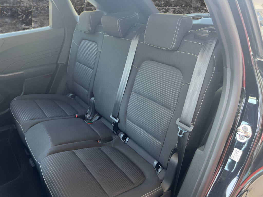 FORD Kuga 2.5 Hybrid Titanium 4x4-image-8