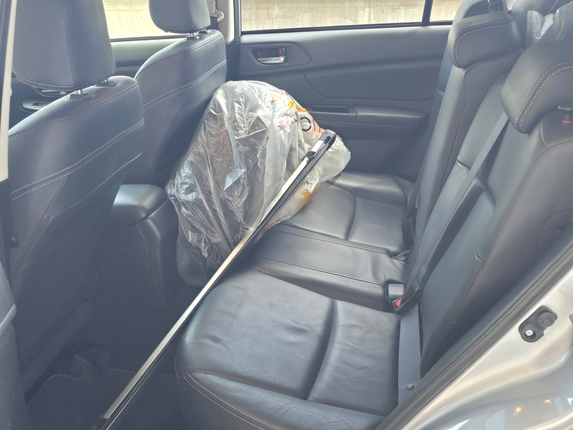 SUBARU XV 2.0 Swiss Three AWD-image-6