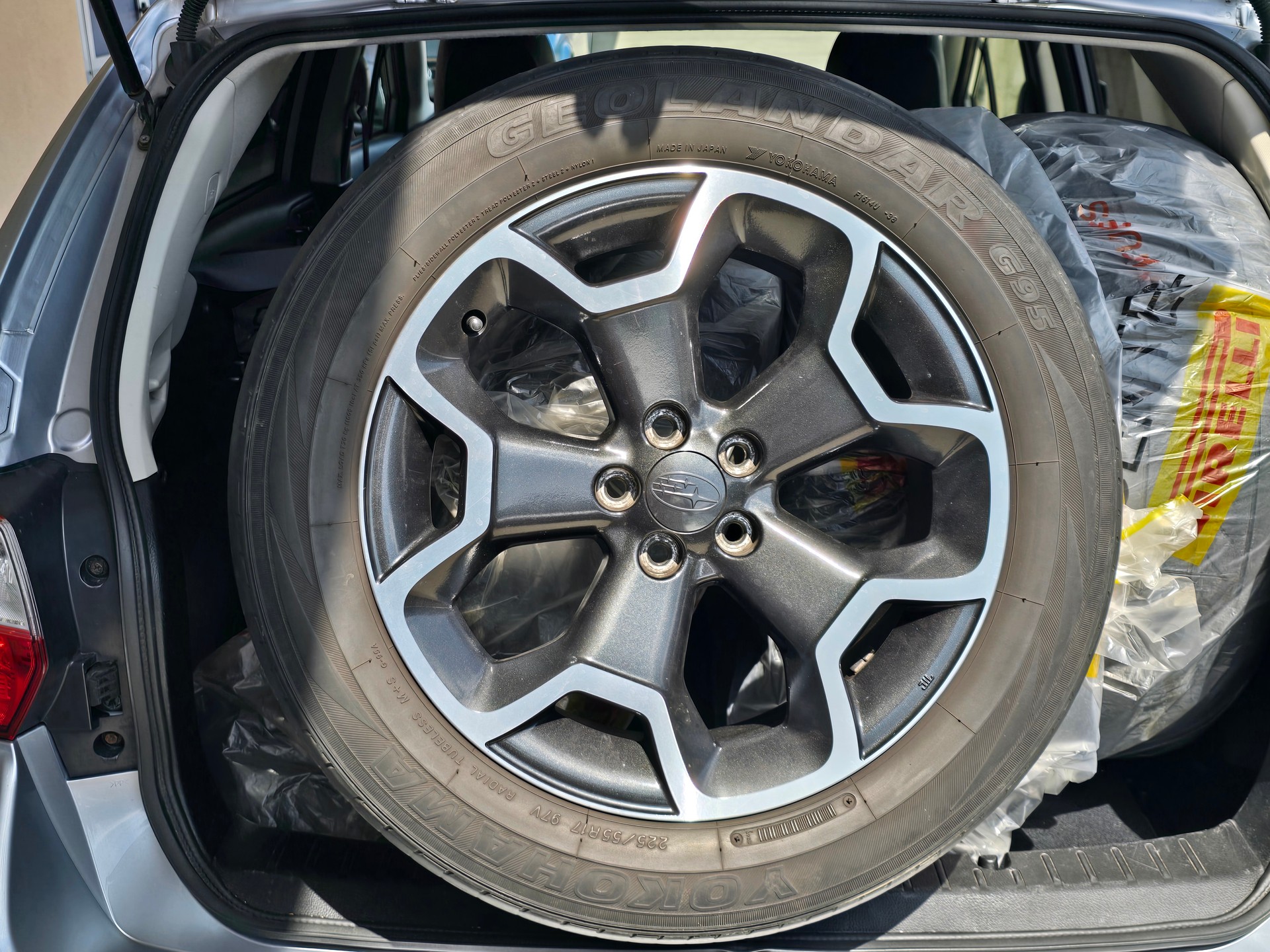 SUBARU XV 2.0 Swiss Three AWD-image-8