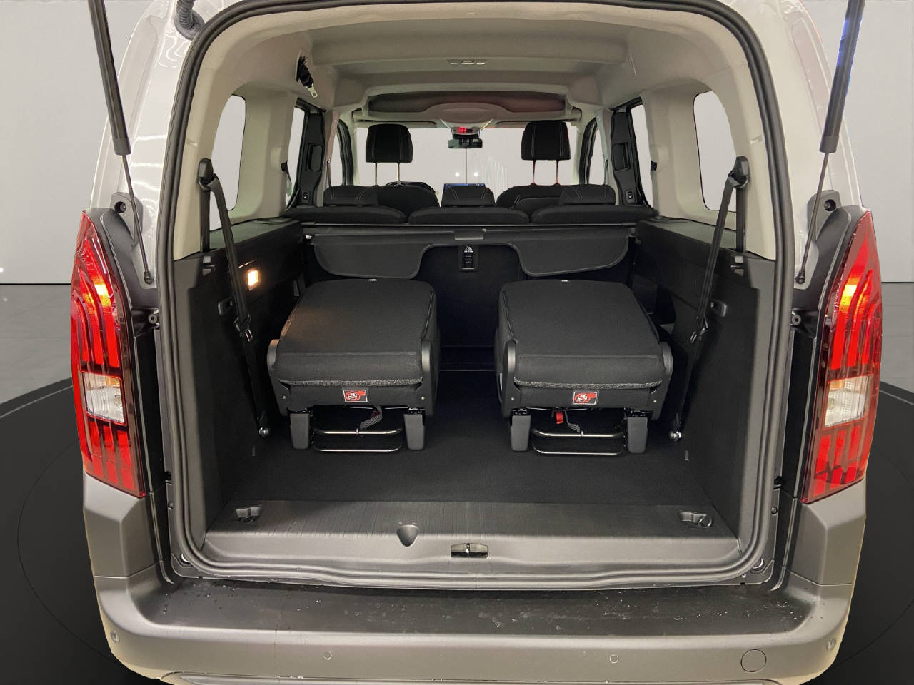 PEUGEOT Rifter Long 1.5 BlueHDi 130 Allure Limited Edition-image-12
