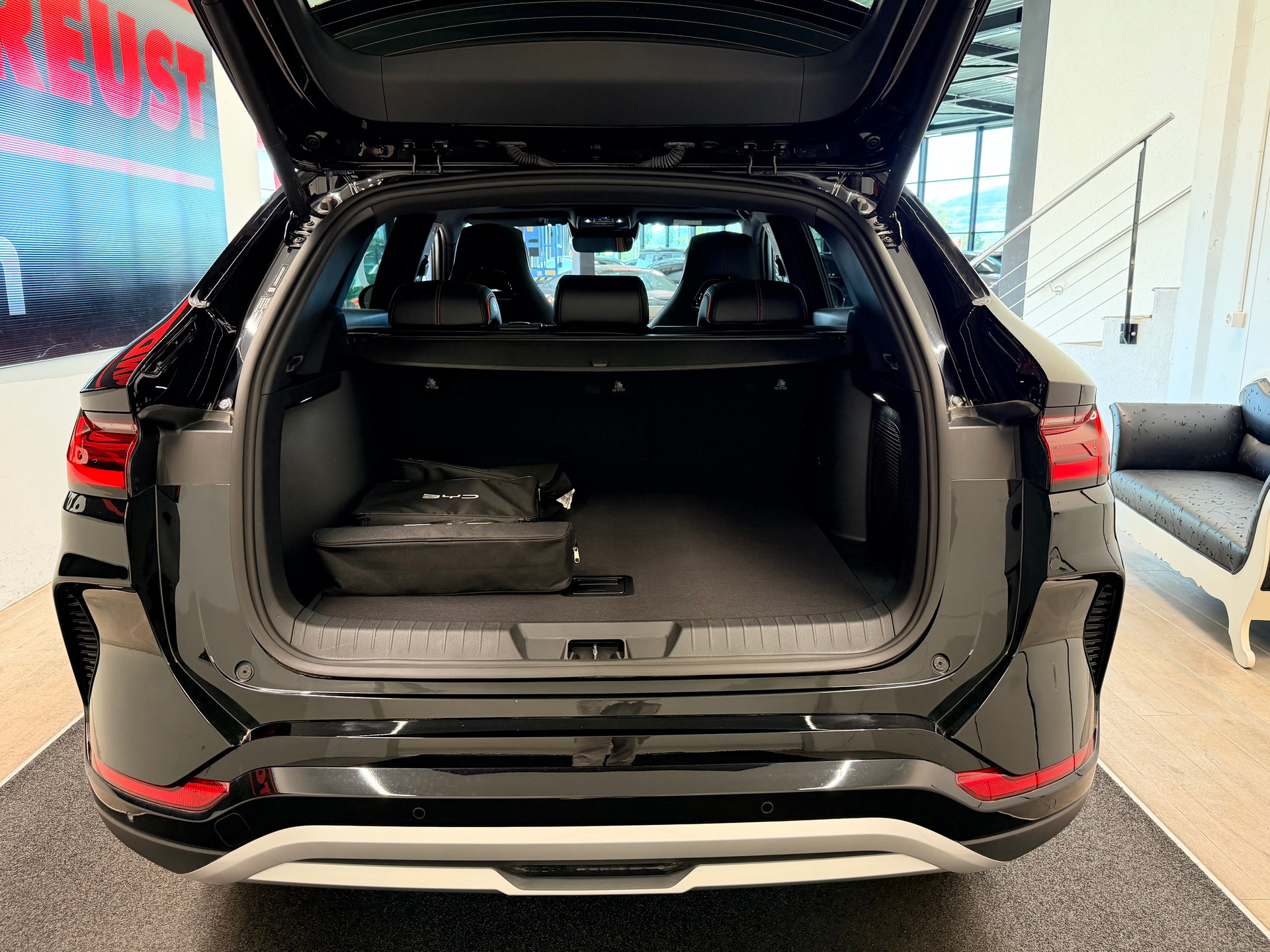 BYD Seal U DM-i Design AWD-image-7