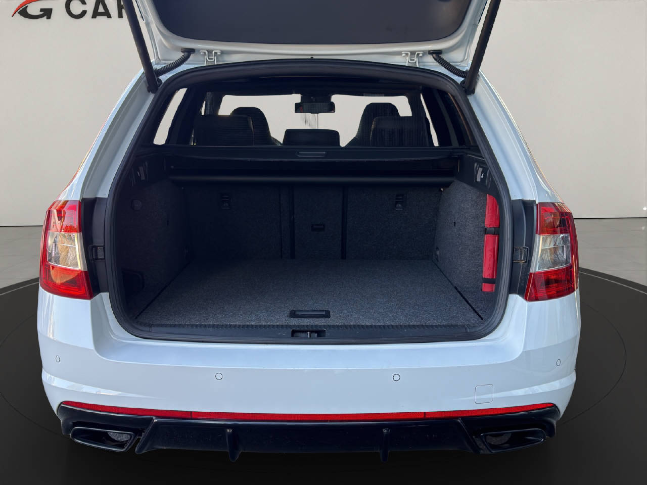 SKODA Octavia Combi 2.0 TSI RS230-image-17