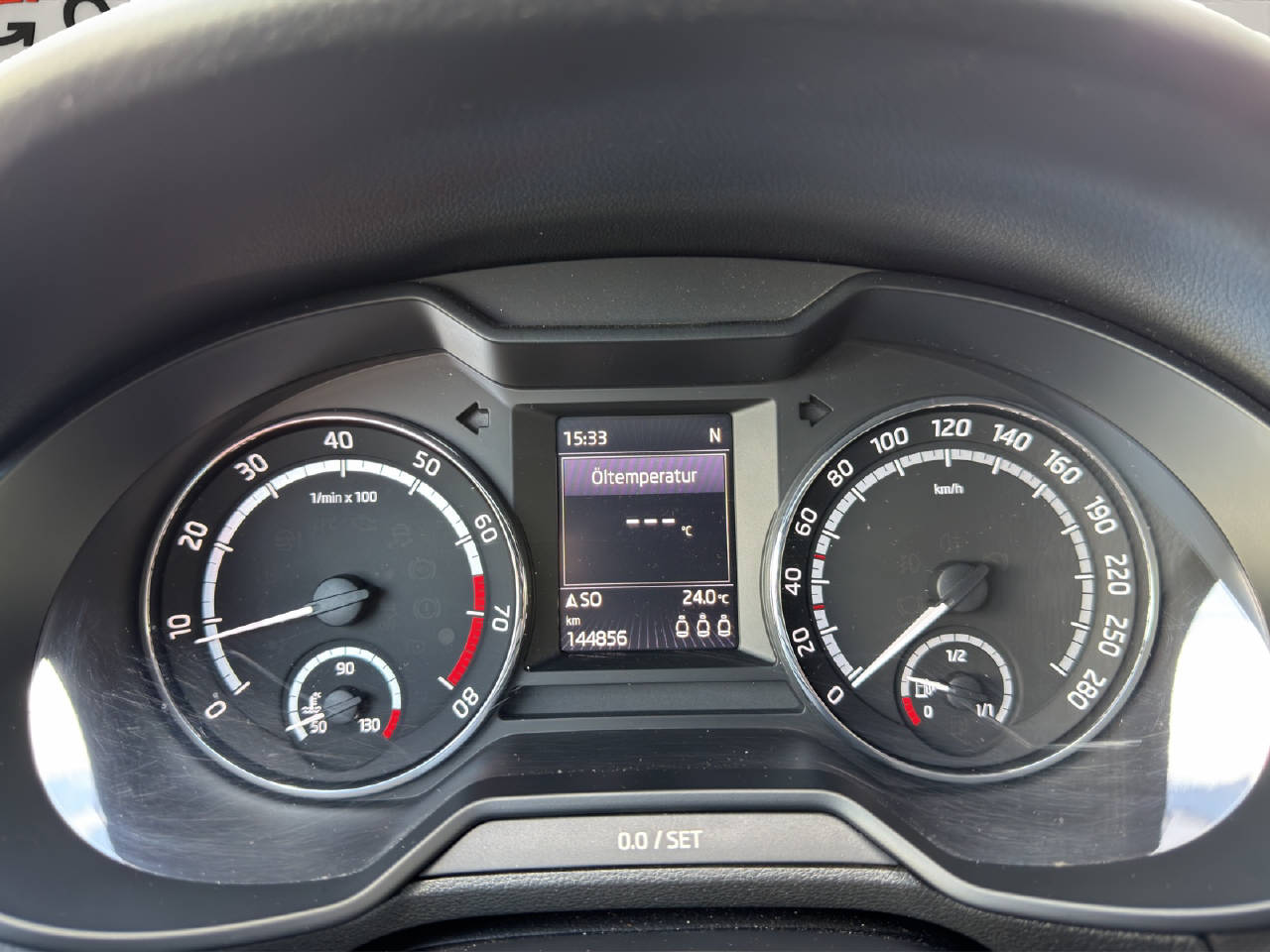 SKODA Octavia Combi 2.0 TSI RS230 D-image-8