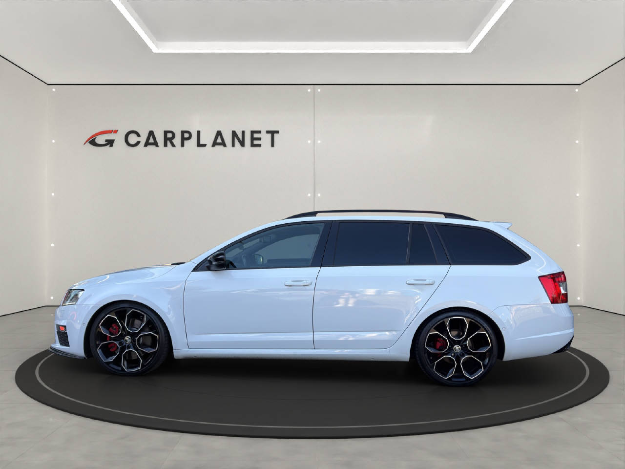 SKODA Octavia Combi 2.0 TSI RS230-image-1