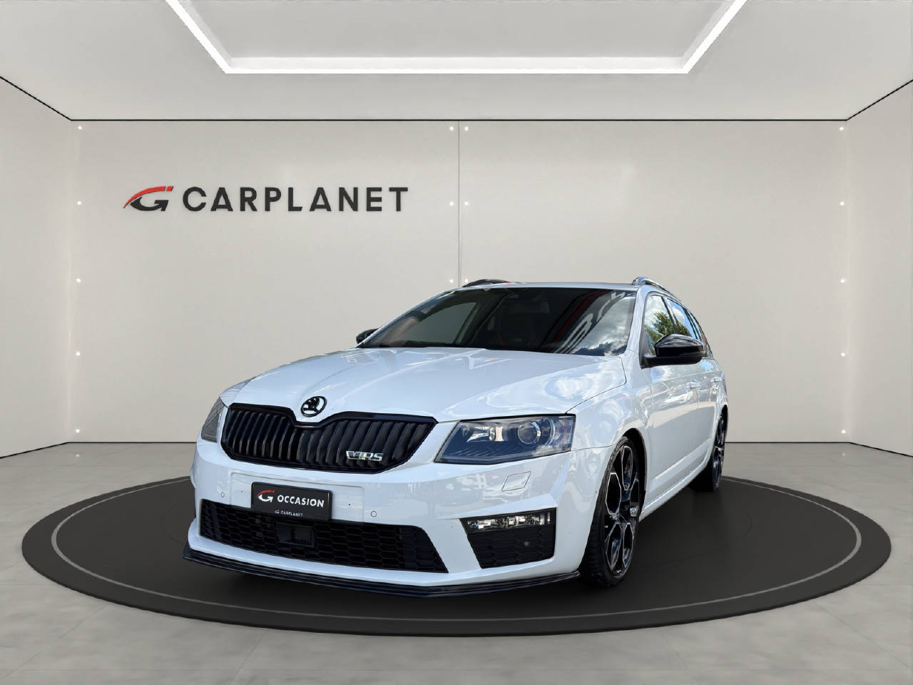 SKODA Octavia Combi 2.0 TSI RS230 D-image-0
