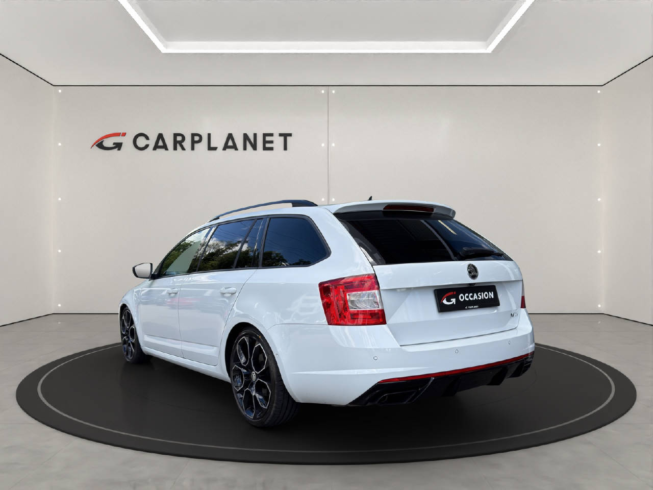 SKODA Octavia Combi 2.0 TSI RS230 D-image-2