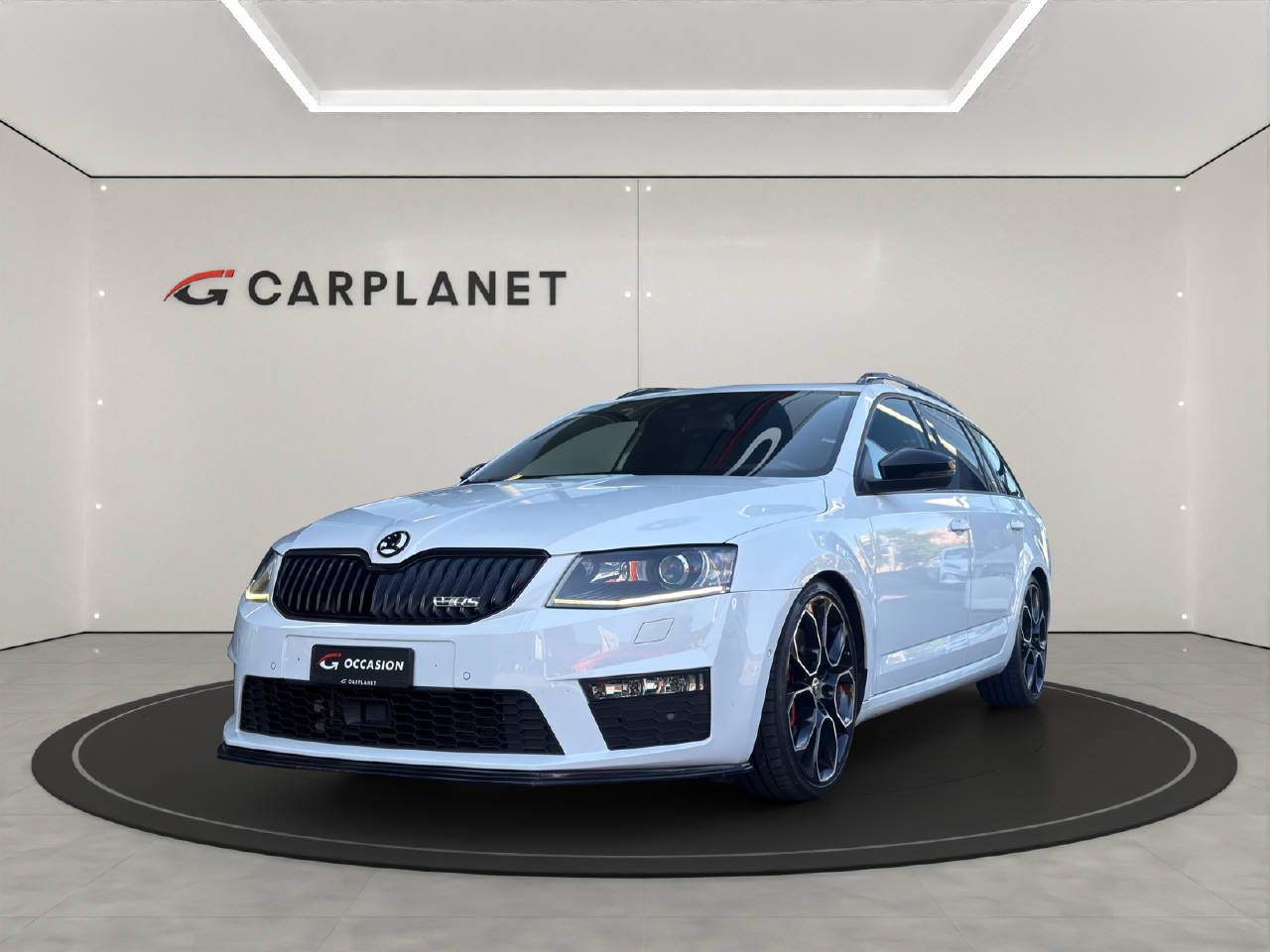 SKODA Octavia Combi 2.0 TSI RS230-image-0