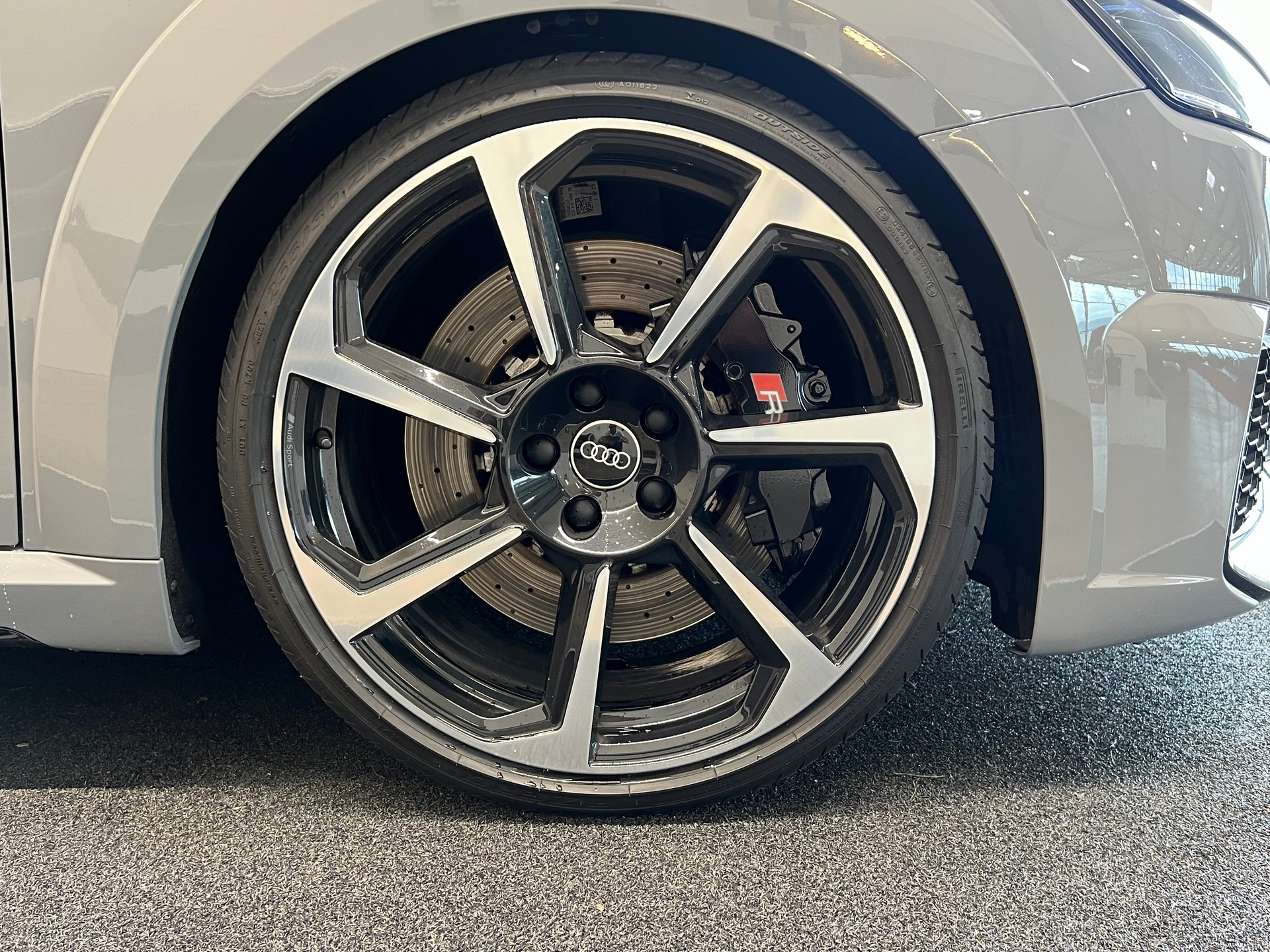 AUDI TT Roadster TTRS S-tronic-image-5