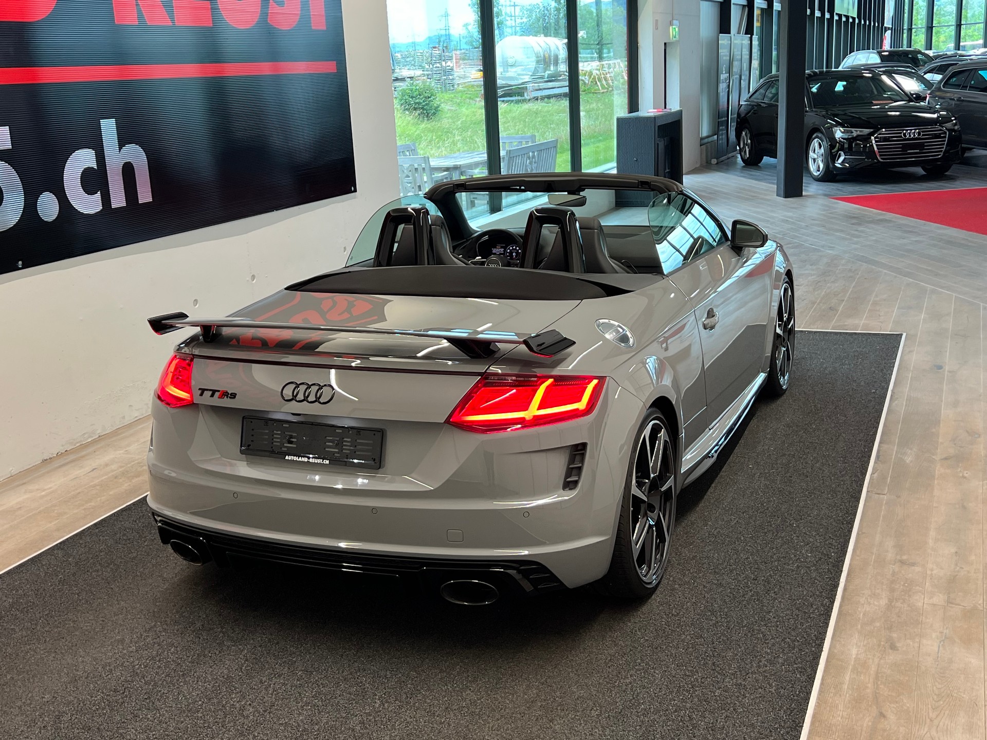 AUDI TT Roadster TTRS S-tronic-image-7