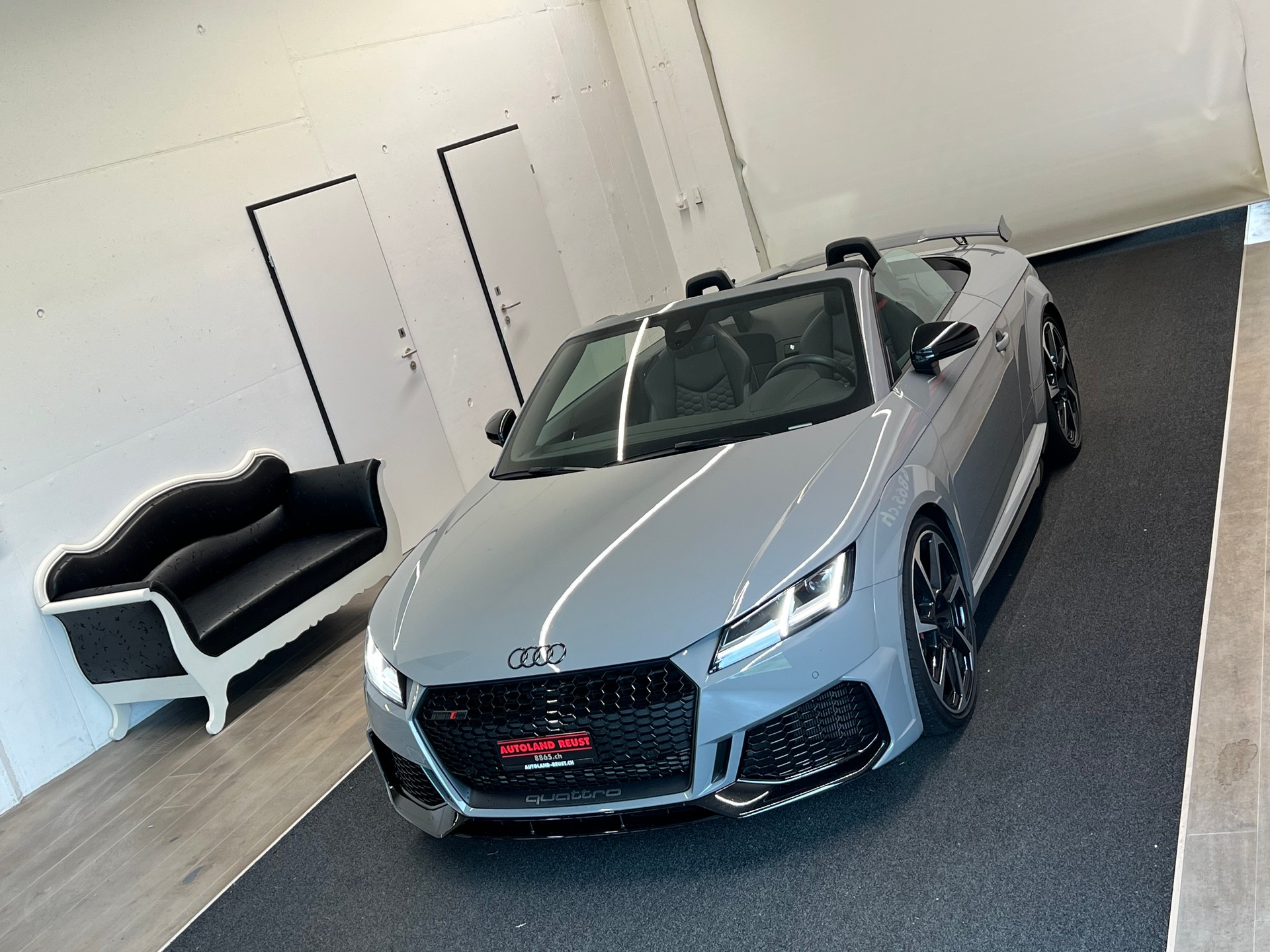 AUDI TT Roadster TTRS S-tronic-image-3