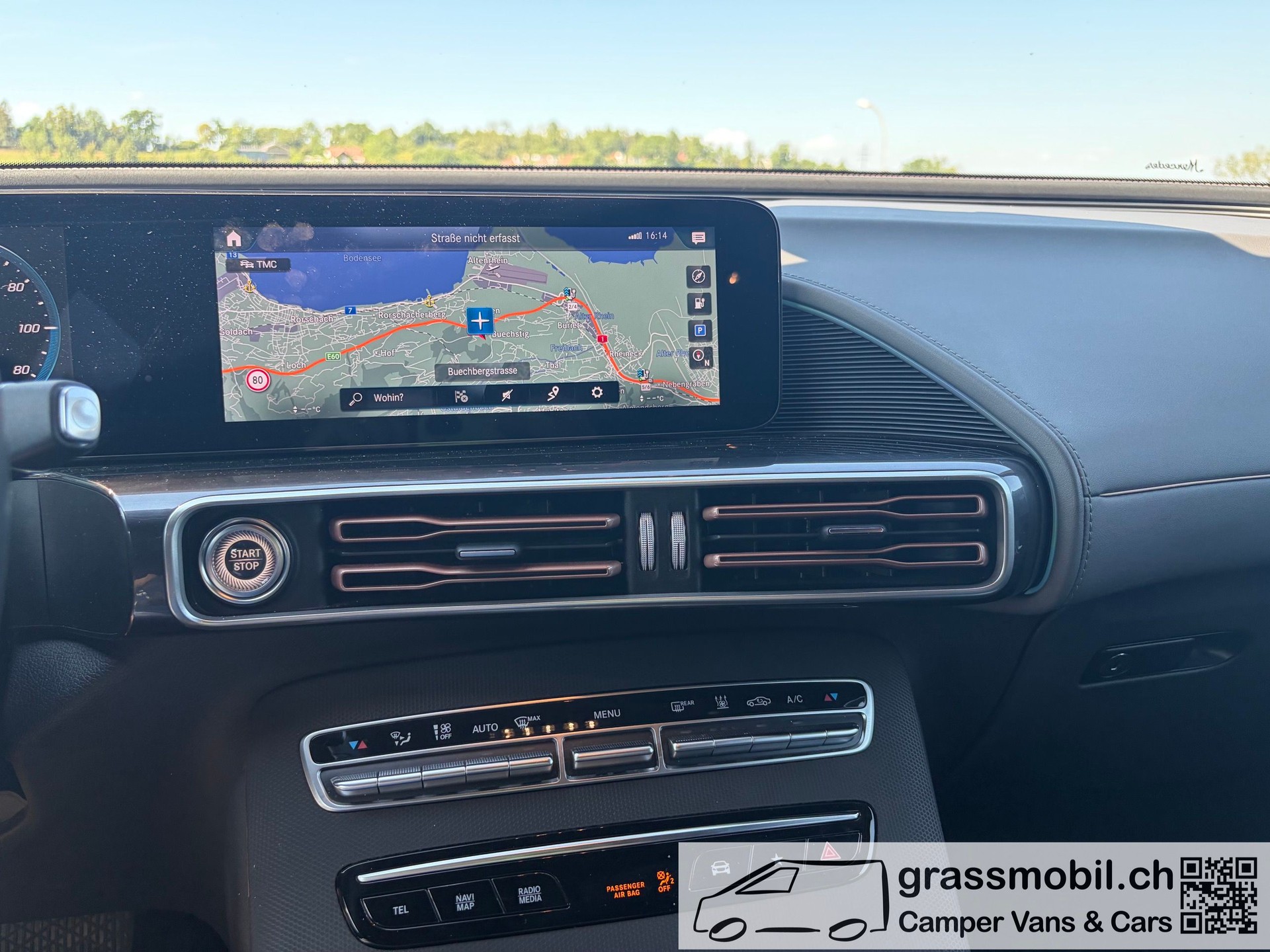 MERCEDES-BENZ EQC 400 4Matic EQ Star-image-10