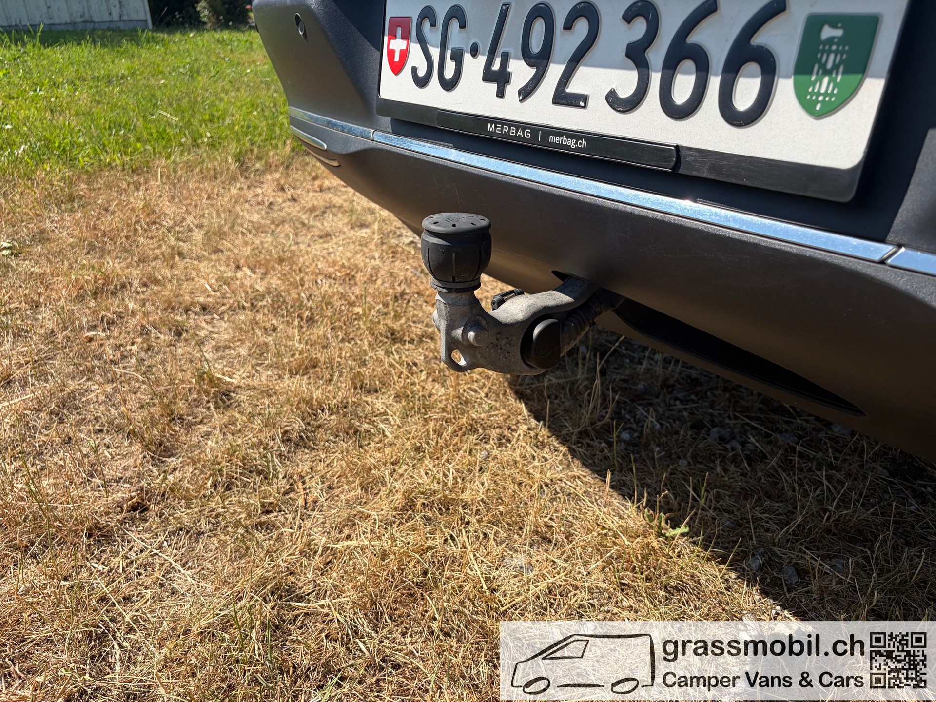 MERCEDES-BENZ EQC 400 4Matic EQ Star-image-15