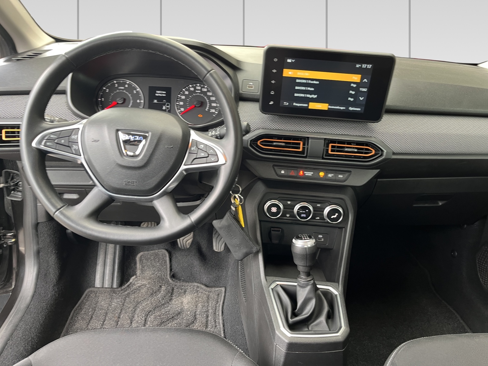DACIA Sandero Stepway TCe 90 Comfort-image-9