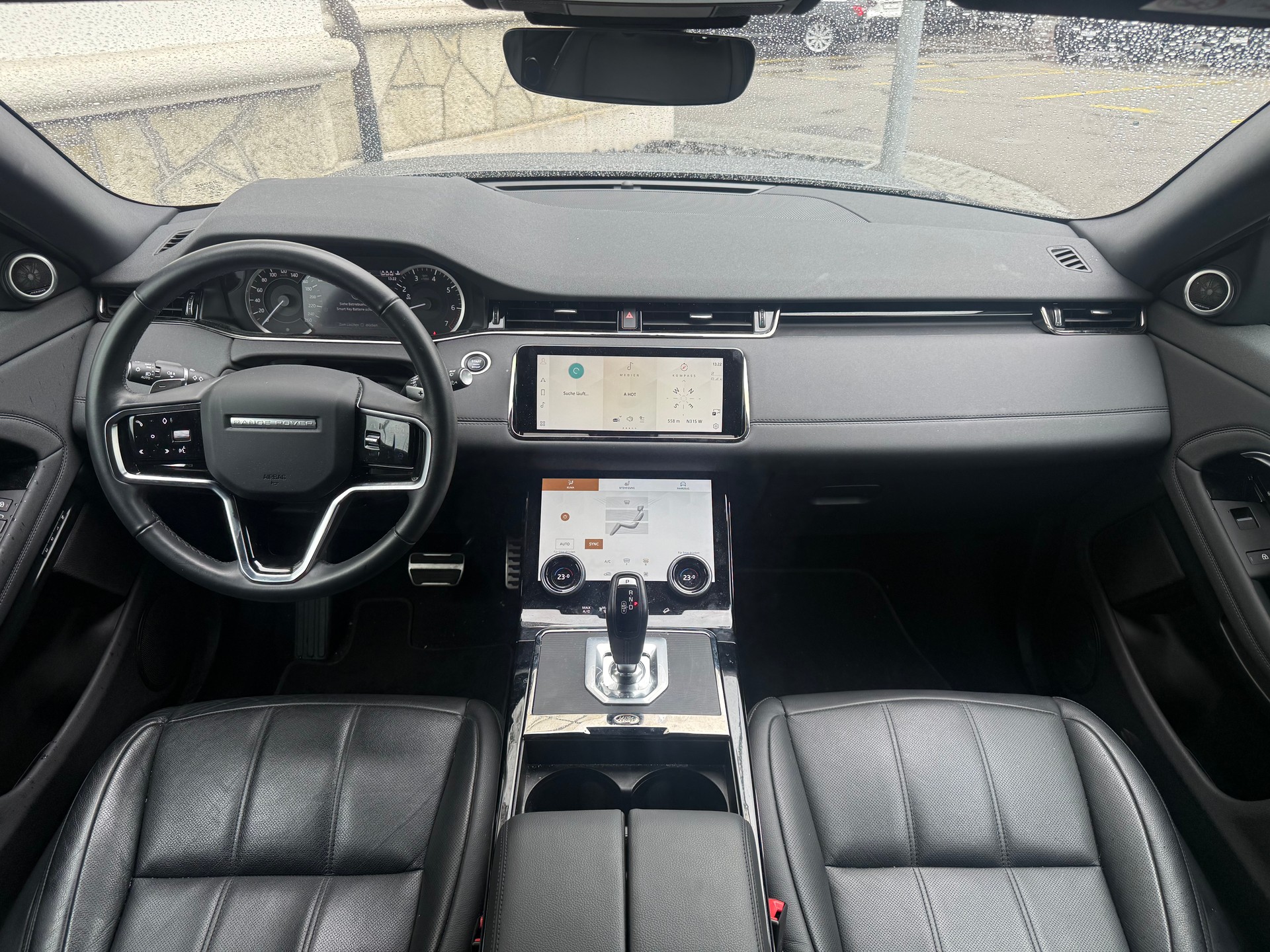 LAND ROVER Range Rover Evoque 2.0 T R-Dynamic SE-image-12