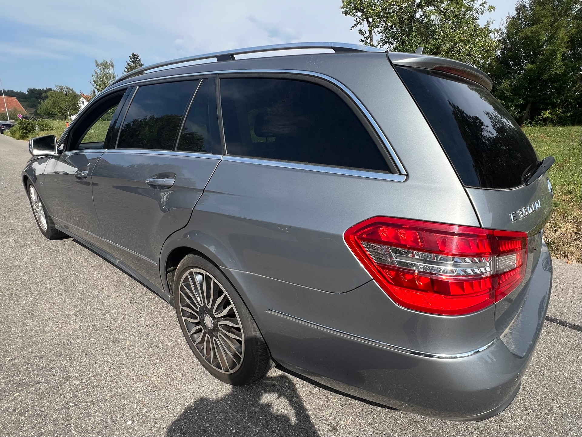 MERCEDES-BENZ E 350 CDI BlueEfficiency 4Matic 7G-Tronic-image-4