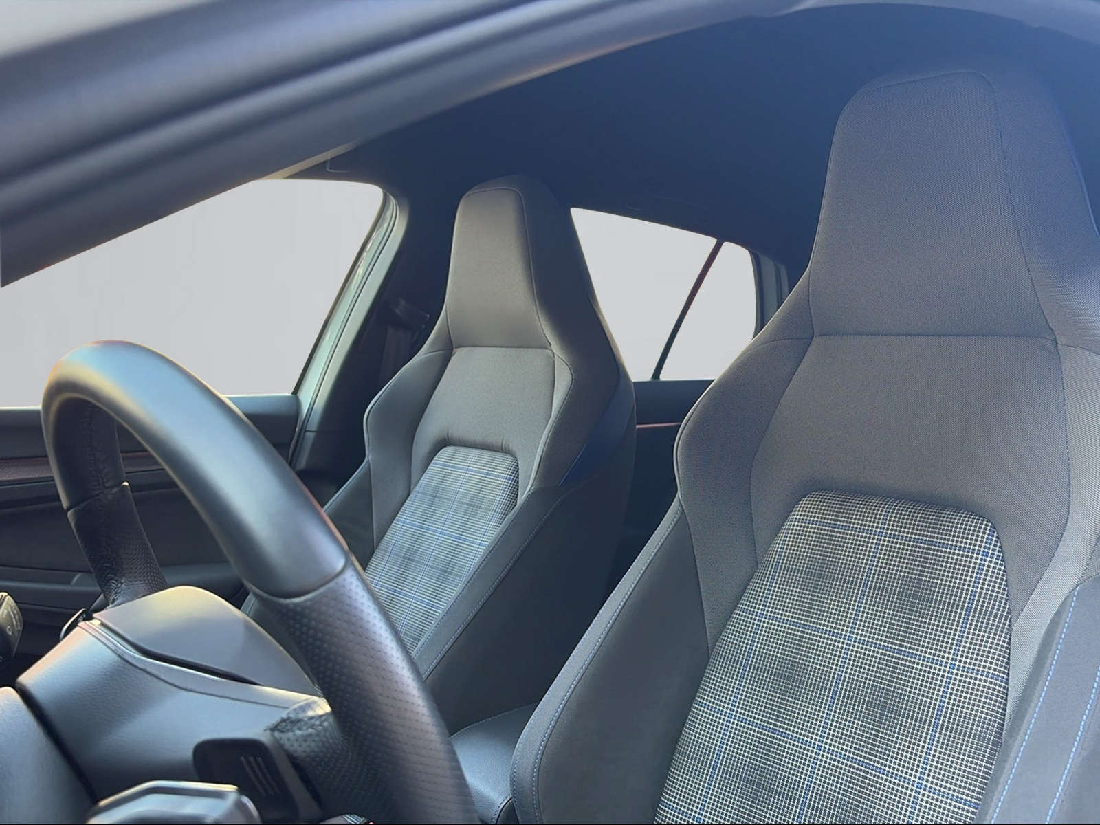 VW Golf 1.5 TSI PHEV GTE-image-6