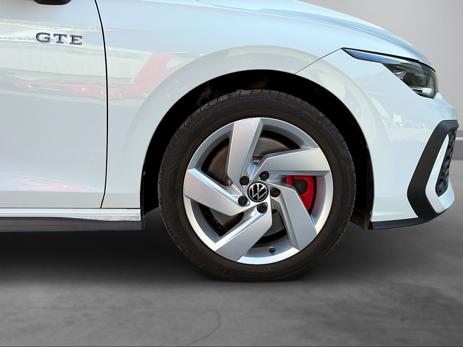 VW Golf 1.5 TSI PHEV GTE-image-13
