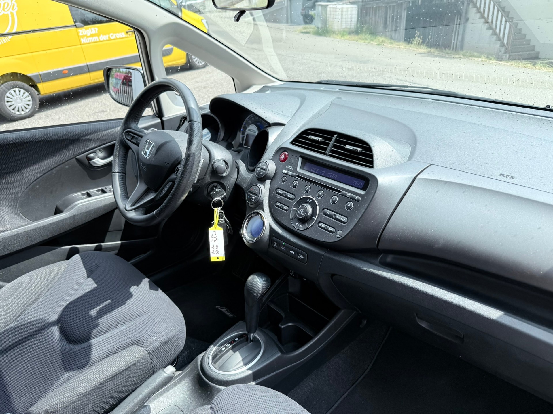 HONDA Jazz 1.3i Hybrid Comfort CVT-image-19