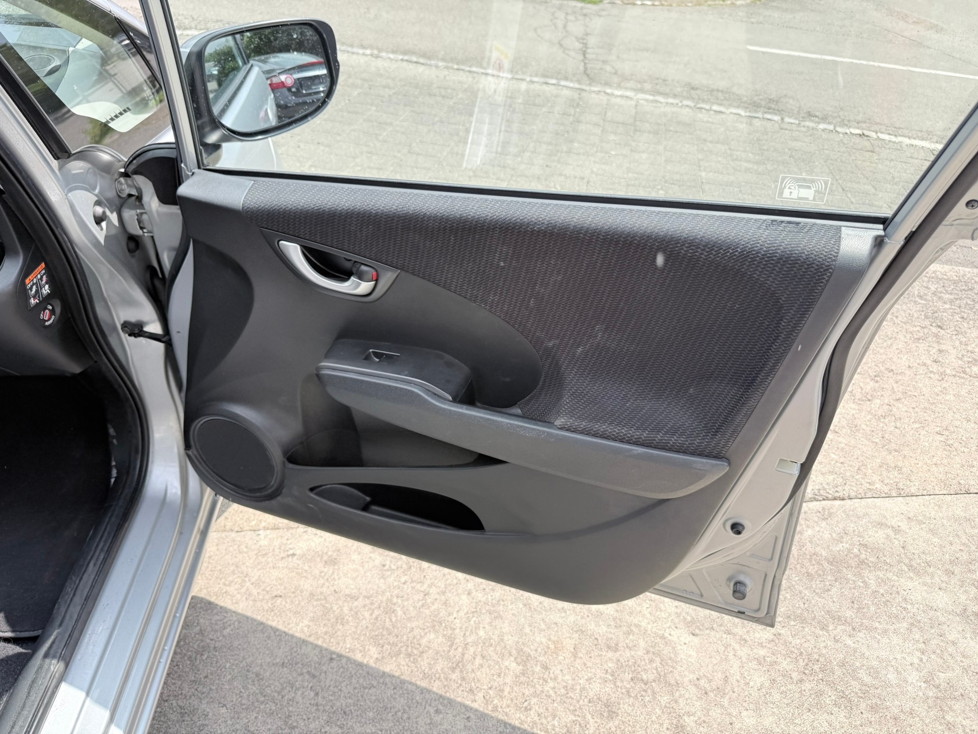 HONDA Jazz 1.3i Hybrid Comfort CVT-image-17