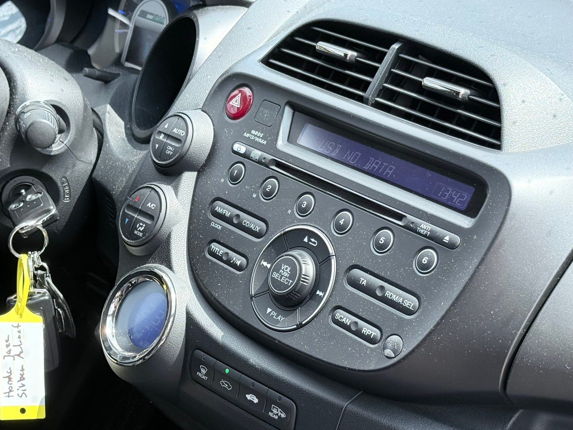 HONDA Jazz 1.3i Hybrid Comfort CVT-image-20