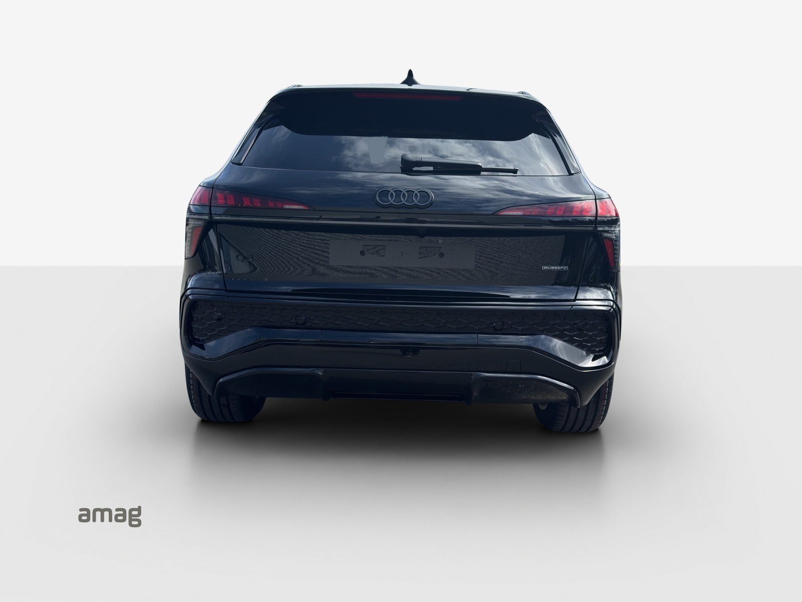AUDI Q3 SUV TFSI quattro 195 kW S tronic-image-3