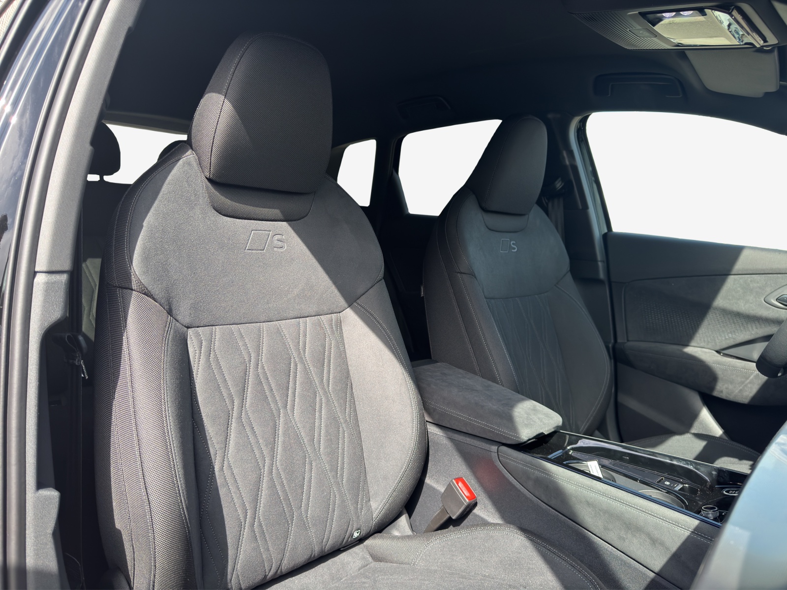 AUDI Q3 SUV TFSI quattro 195 kW S tronic-image-10