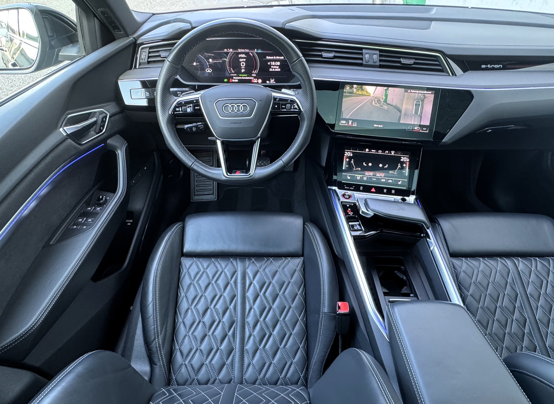 AUDI e-tron 55 Sportback S Line Black Edition quattro Herstellergarantie|8J/160.000km Garantie auf die H-Li-I-Batterie-image-7
