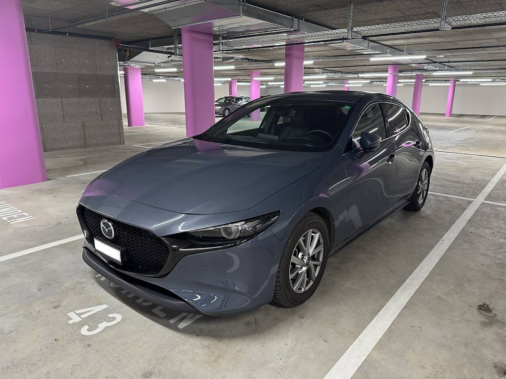 MAZDA 3-image-0