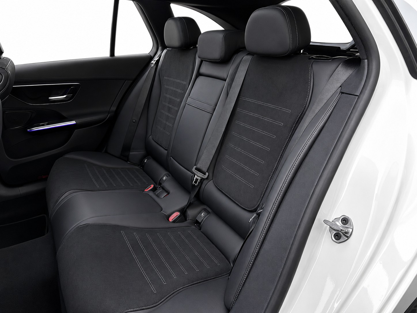 MERCEDES-BENZ C 220 d Swiss Star AMG Line 4matic Kombi * CH FAHRZEUG *-image-15