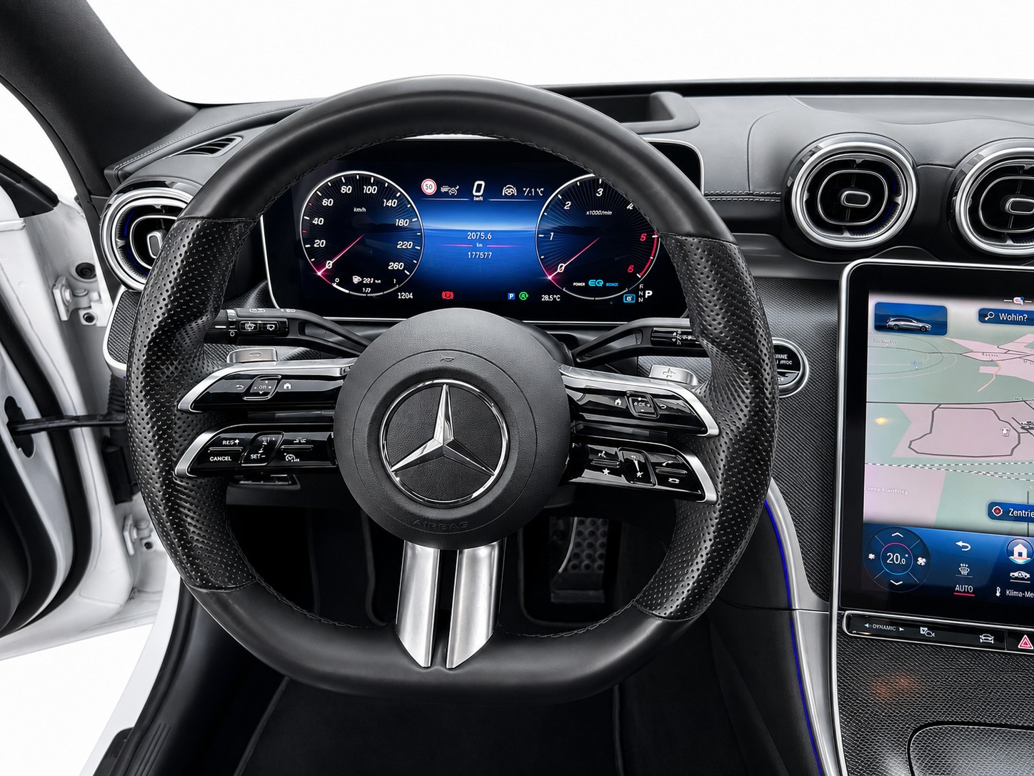 MERCEDES-BENZ C 220 d Swiss Star AMG Line 4matic Kombi * CH FAHRZEUG *-image-10