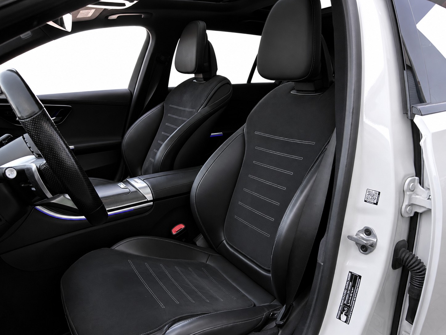 MERCEDES-BENZ C 220 d Swiss Star AMG Line 4matic Kombi * CH FAHRZEUG *-image-7