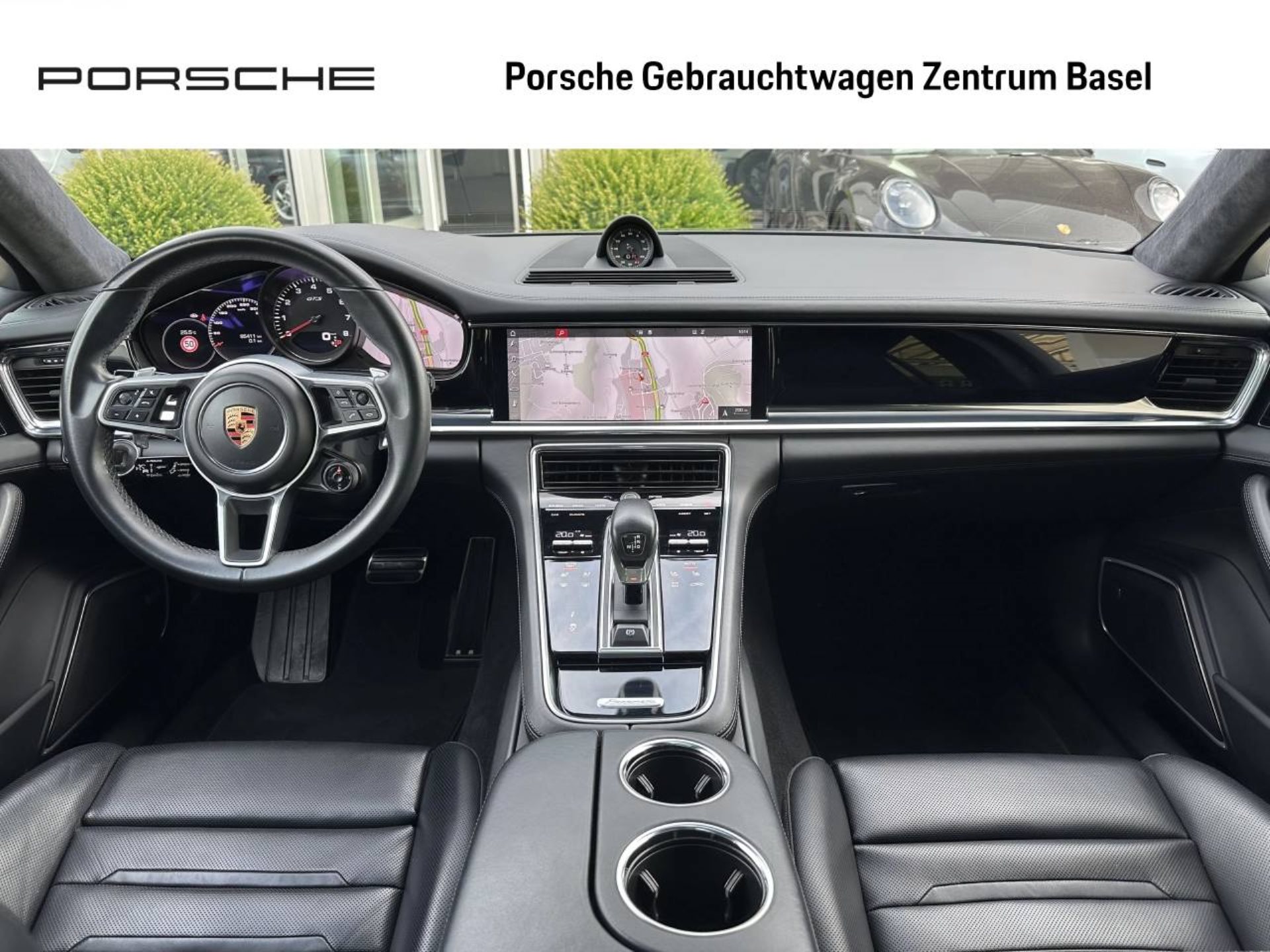 PORSCHE Panamera GTS Sport Turismo-showroom-element-3