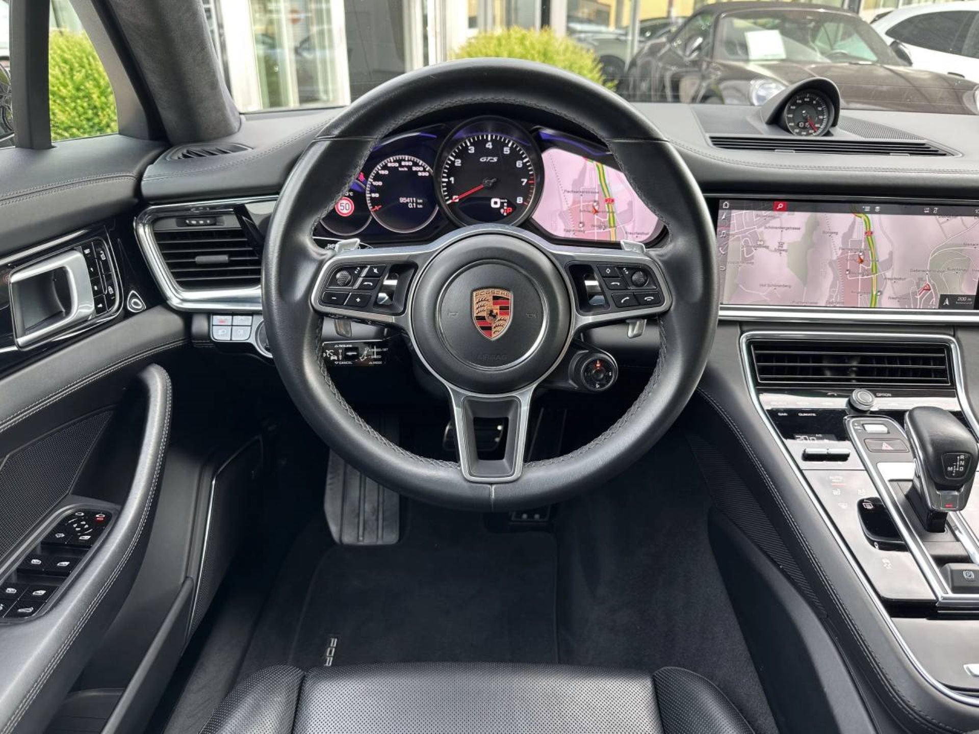 PORSCHE Panamera GTS Sport Turismo-image-4