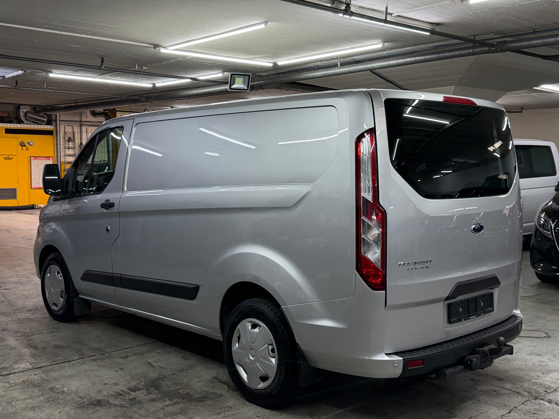 FORD Transit Custom Van 320 L1H1 Trend-image-3