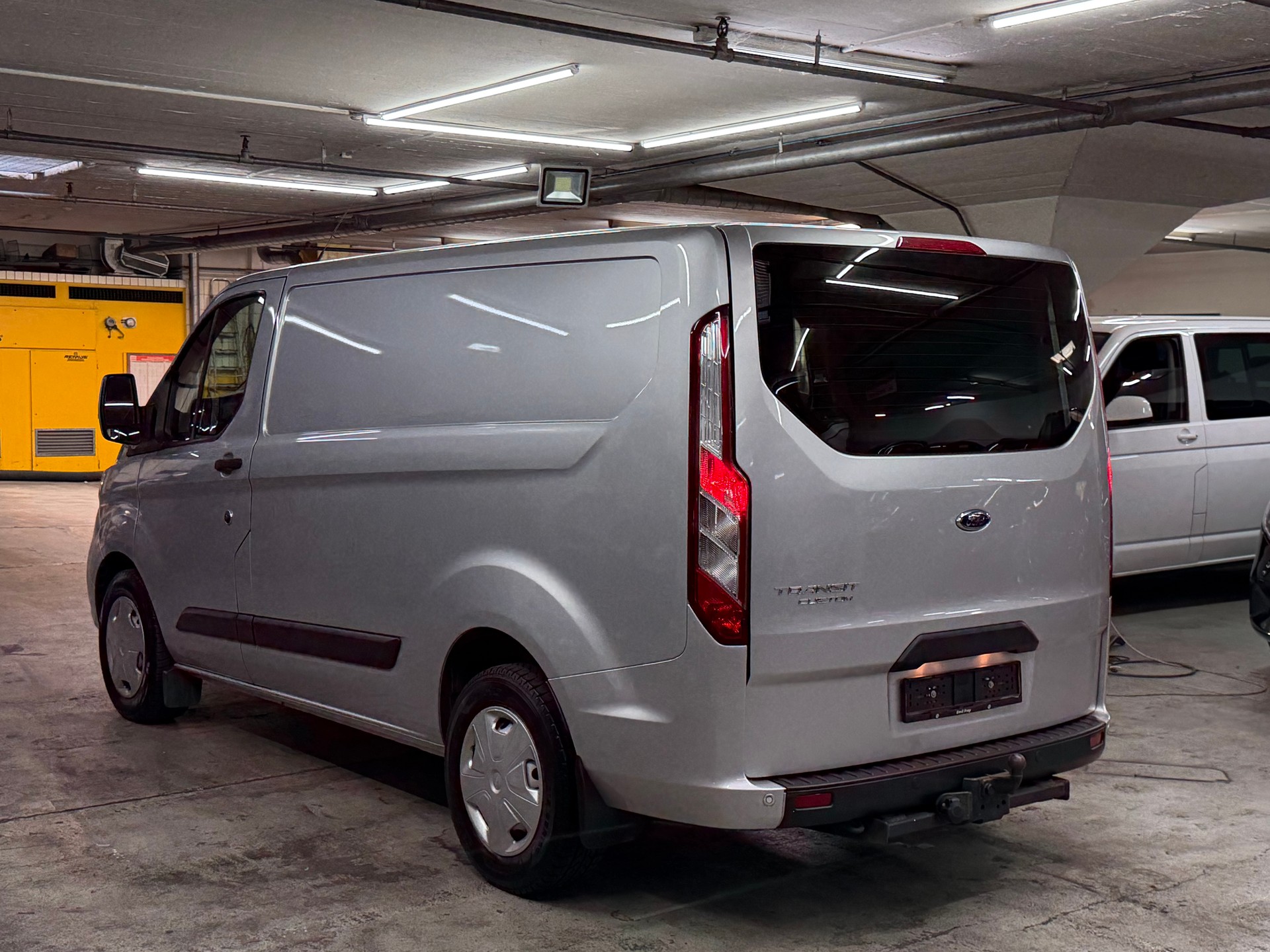 FORD Transit Custom Van 320 L1H1 Trend-image-5