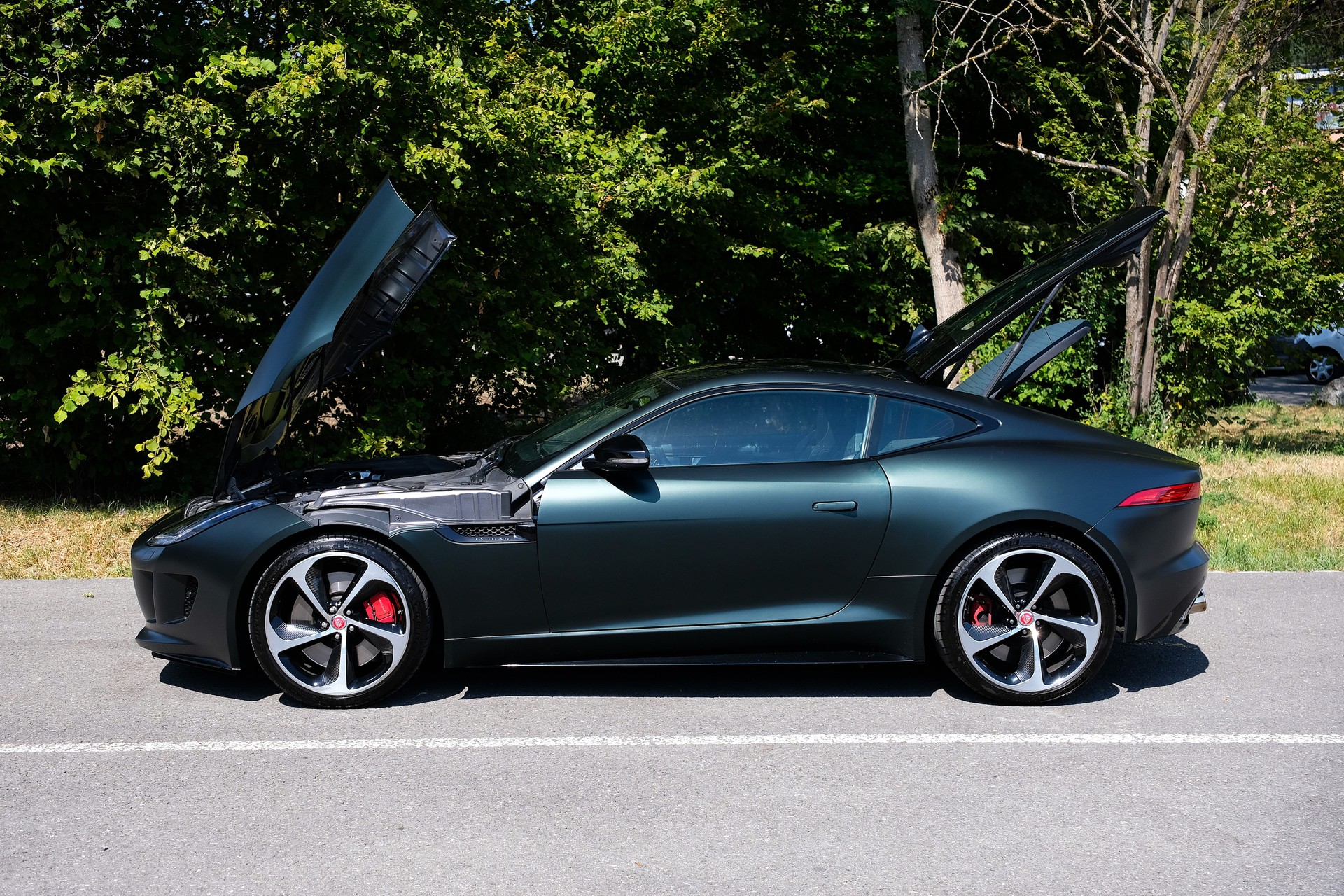 JAGUAR F-Type Coupé R 5.0 V8 S/C AWD-image-5