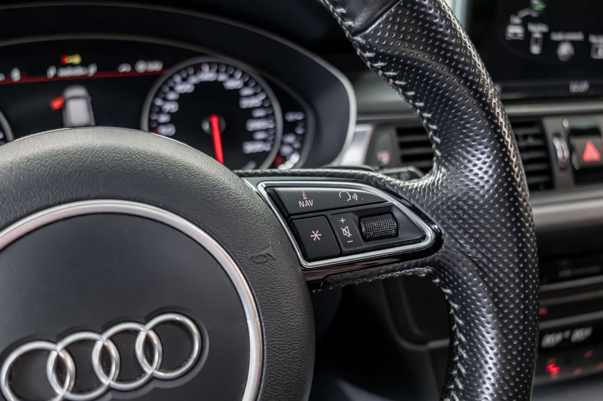 AUDI A6 Avant 3.0 BiTDI V6 qu. competition tiptronic-image-9