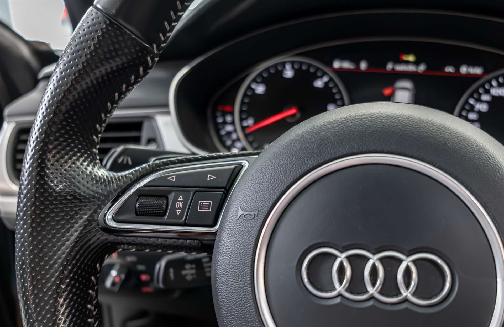 AUDI A6 Avant 3.0 BiTDI V6 qu. competition tiptronic-image-7