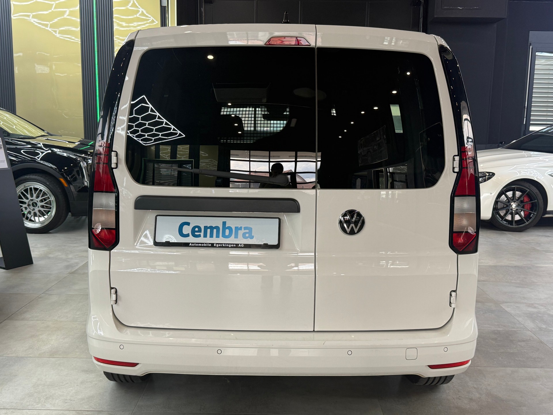VW Caddy Cargo 2.0TDI DSG-image-5