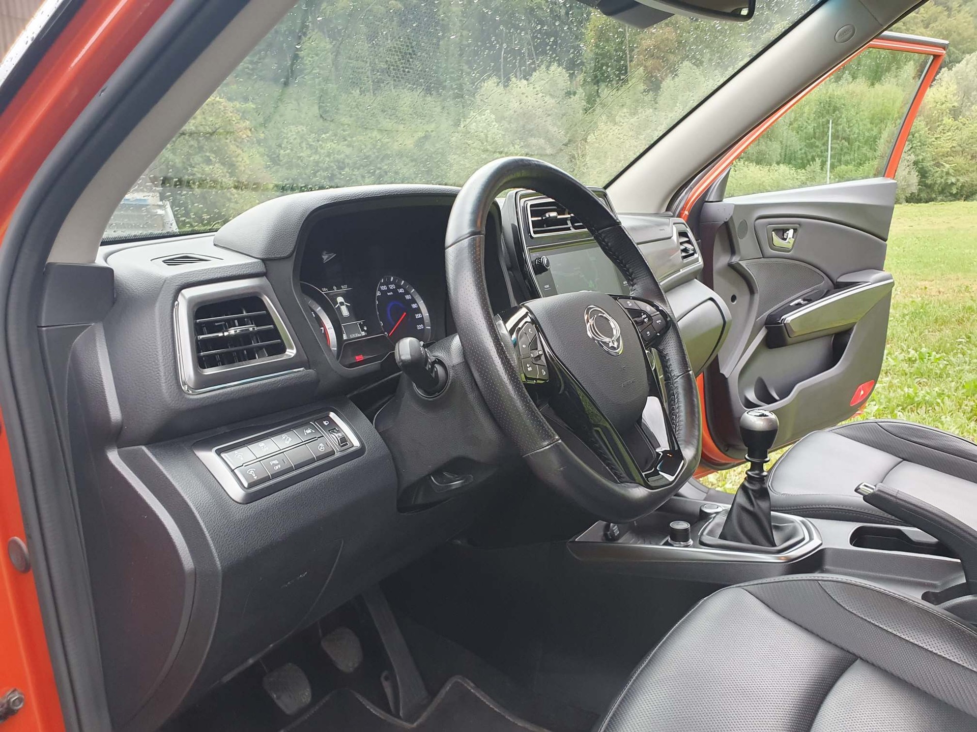 KGM-SsangYong Tivoli 1.5 T-Gdi Sportline 4x4-image-8