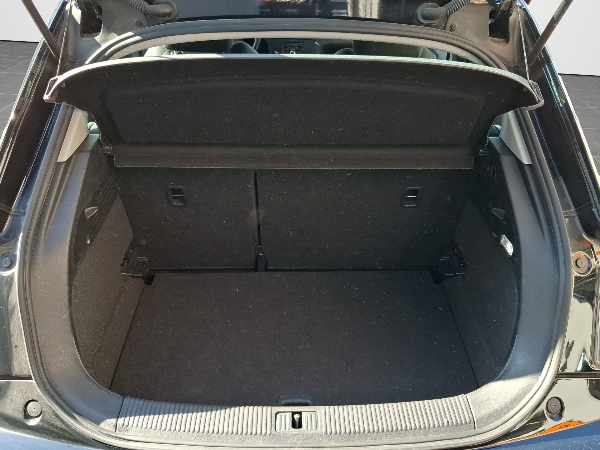 AUDI A1 Sportback 1.4 TFSI Ambition S-tronic-image-19