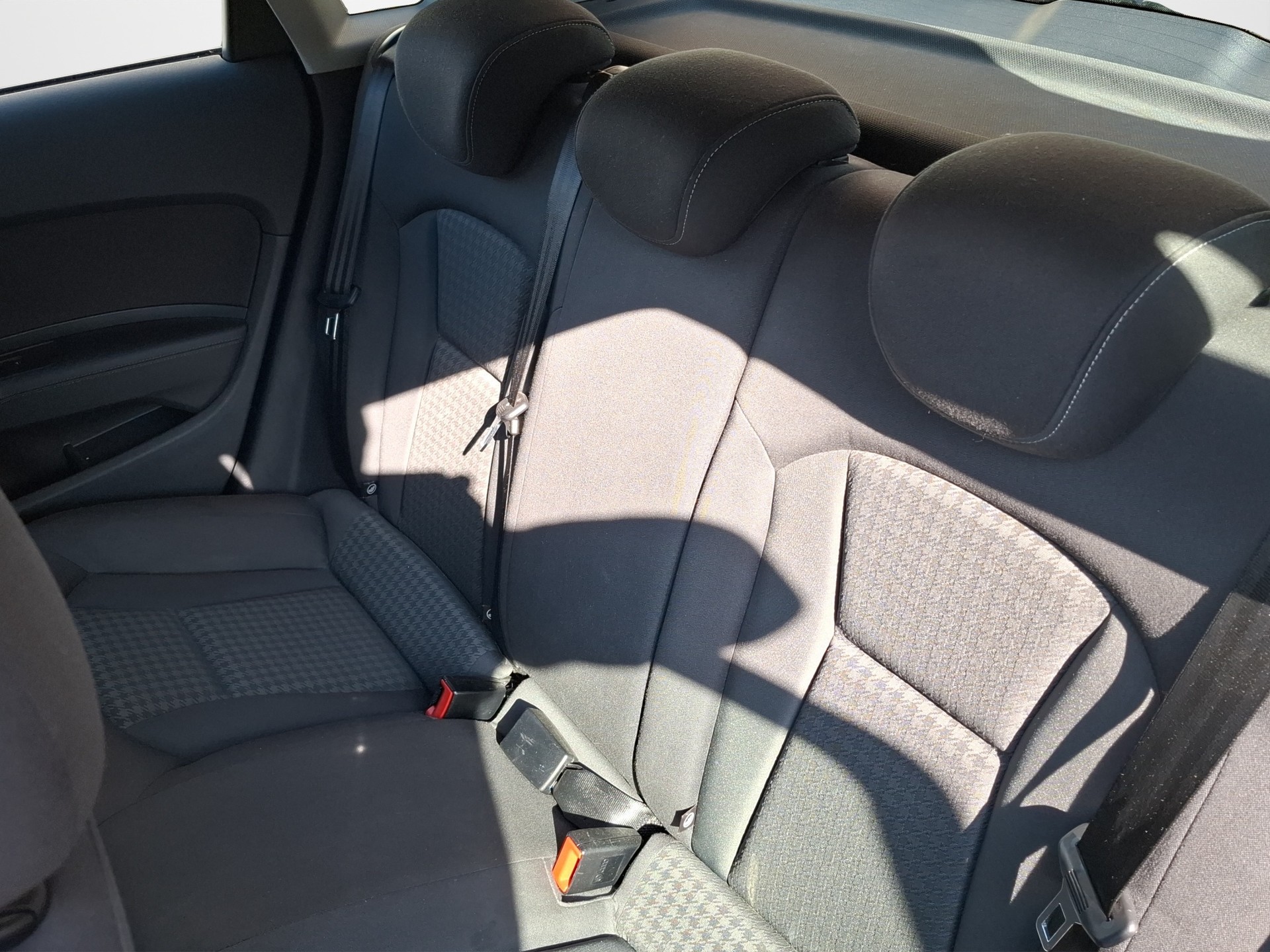 AUDI A1 Sportback 1.4 TFSI Ambition S-tronic-image-13