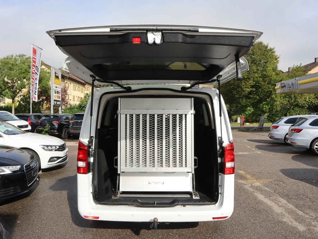 MERCEDES-BENZ Vito 119 CDI Lang Select Tourer 9G-Tronic ** Gr-Navi ** RF-Kamera ** Anh-Kupplung ** 5-Plätzer ** Mit Alu-Laderampe ** Ab MFK **-image-6