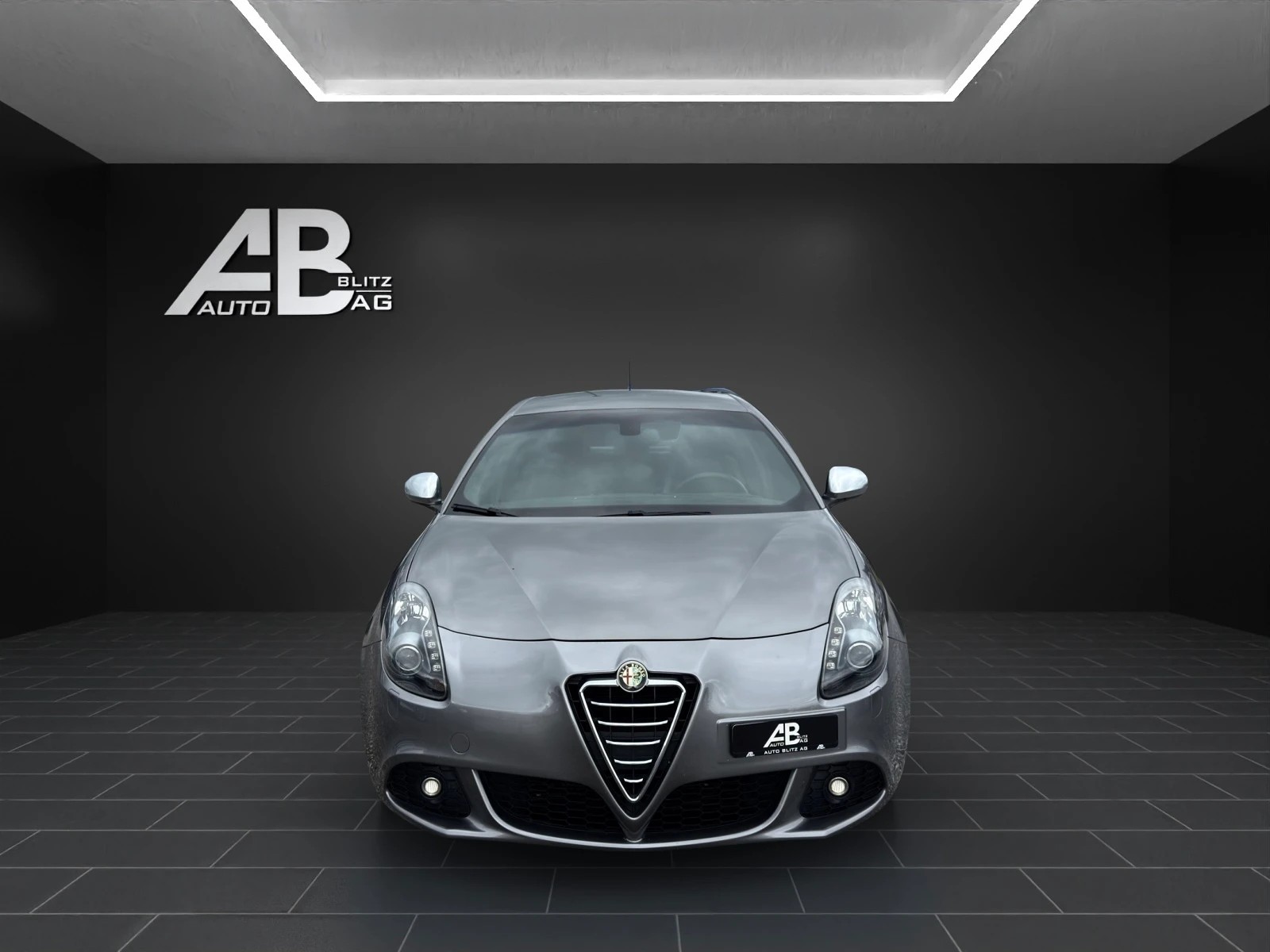 ALFA ROMEO Giulietta 1.4 MultiAir Distinctive TCT-image-0