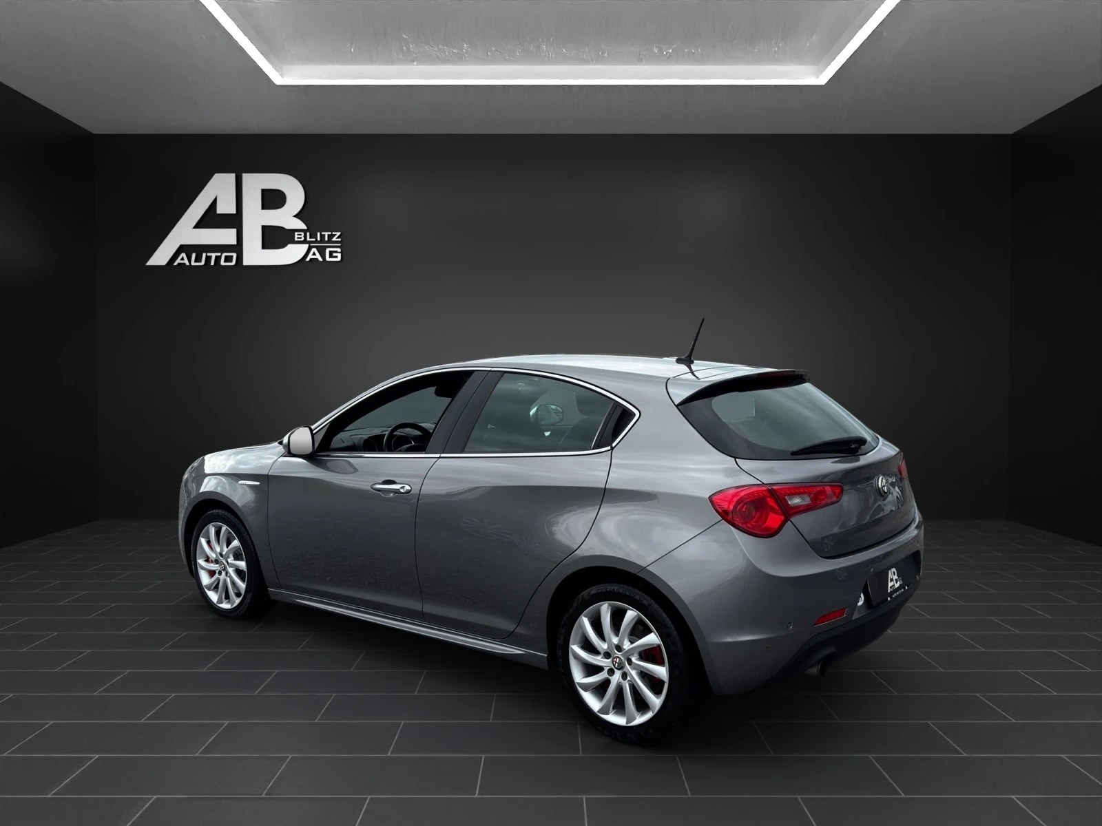 ALFA ROMEO Giulietta 1.4 MultiAir Distinctive TCT-image-2