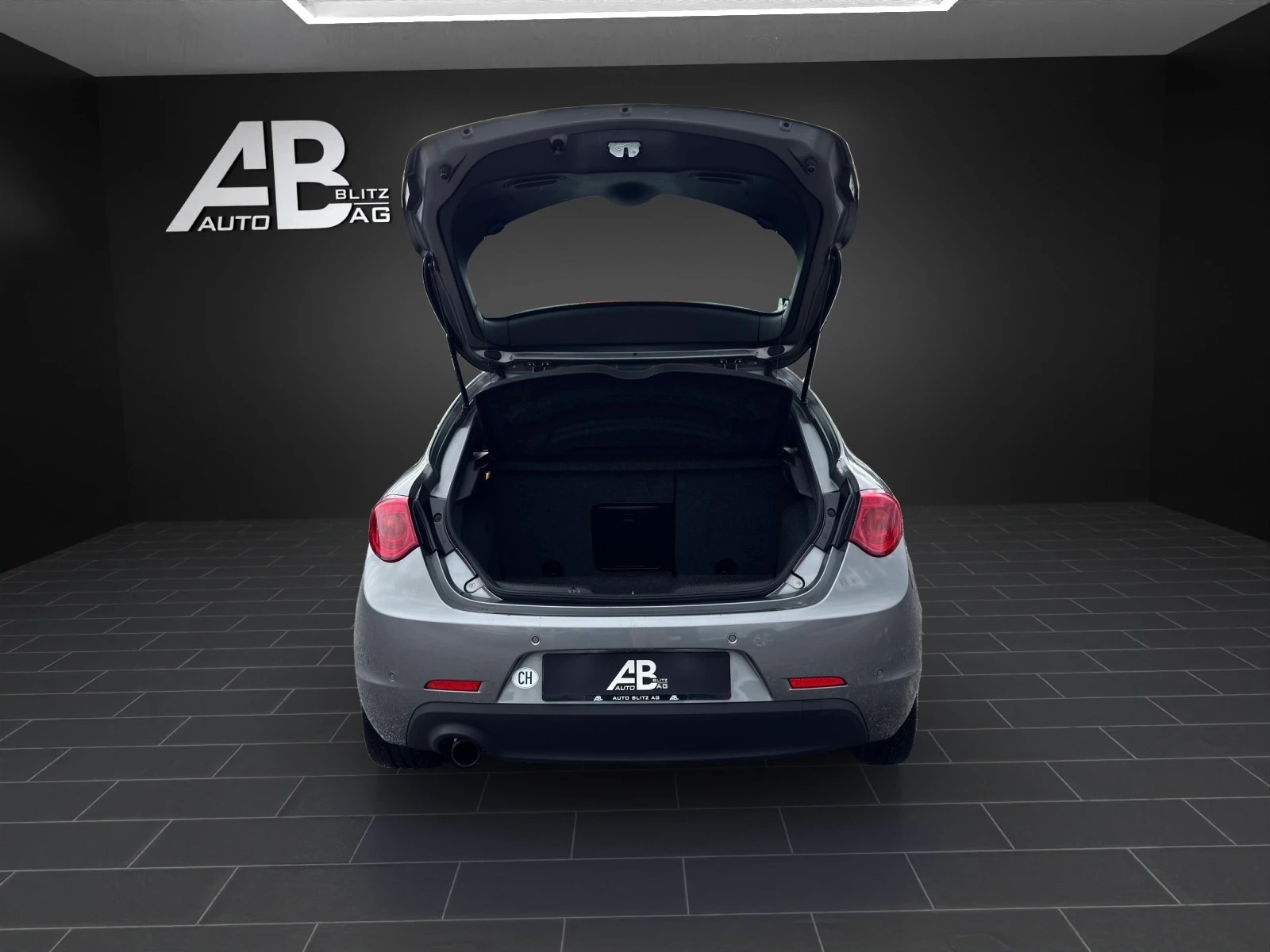 ALFA ROMEO Giulietta 1.4 MultiAir Distinctive TCT-image-13