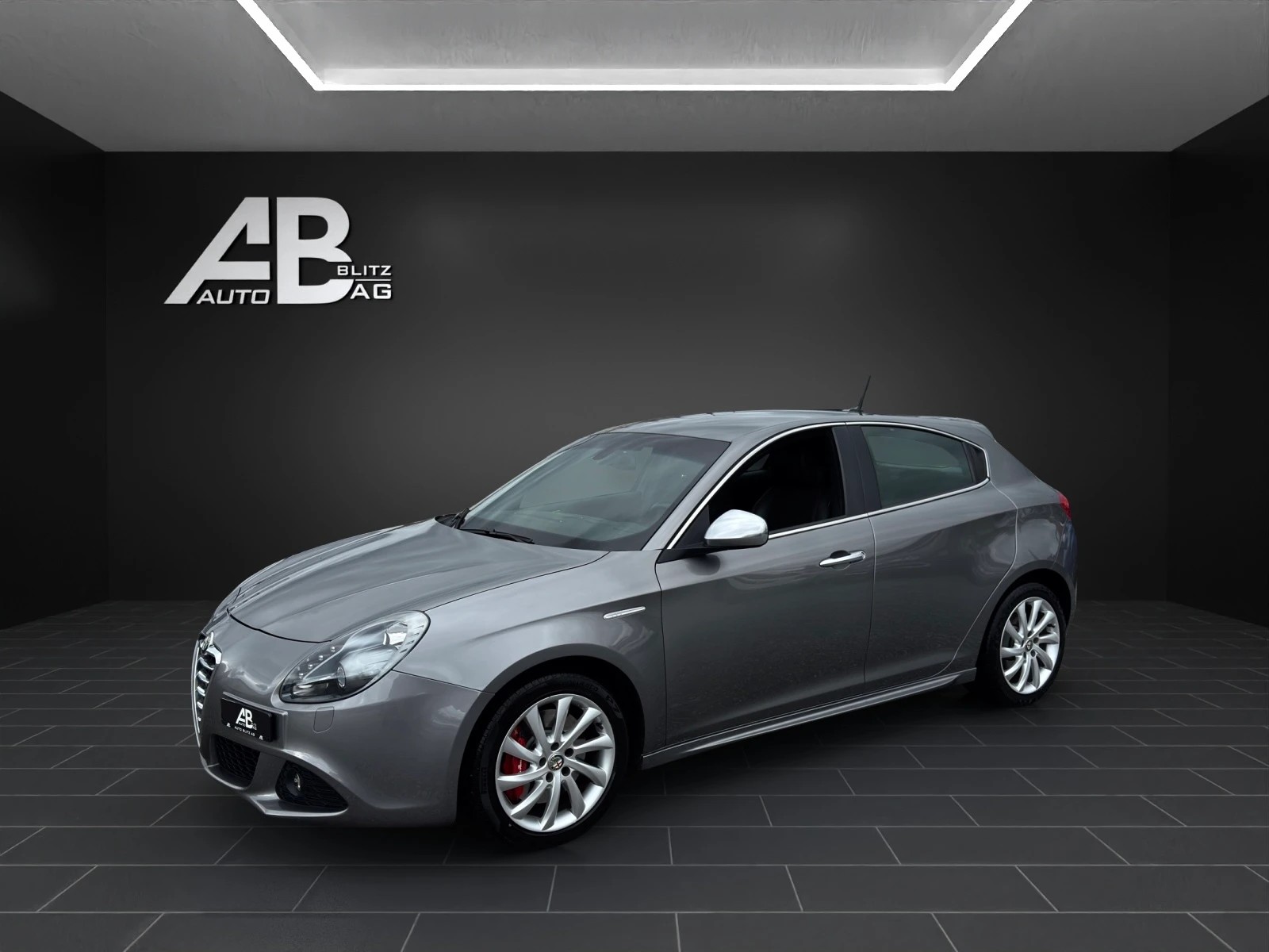 ALFA ROMEO Giulietta 1.4 MultiAir Distinctive TCT-image-1