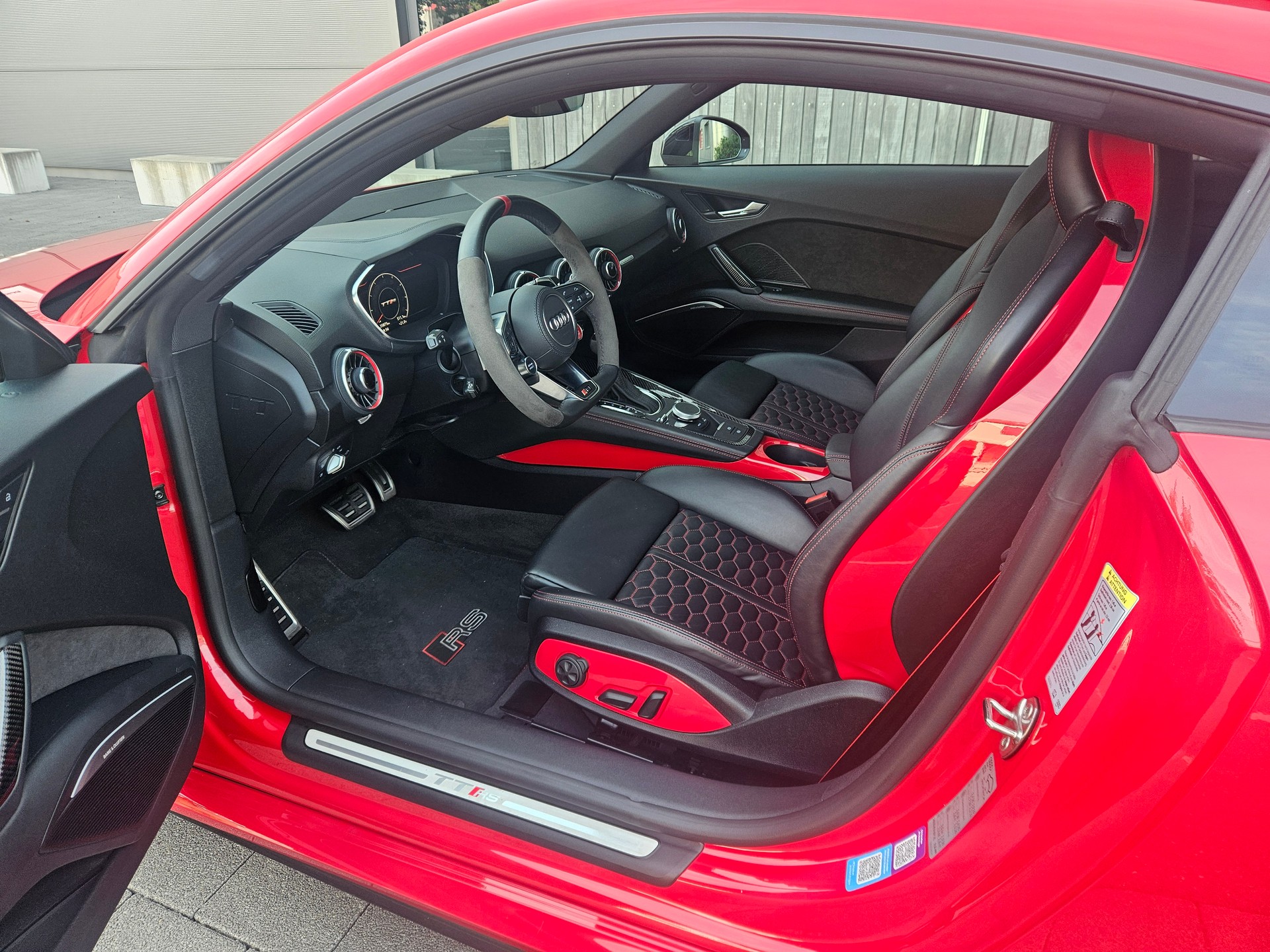 AUDI 2.5 TFSI quattro S-Tronic-image-1