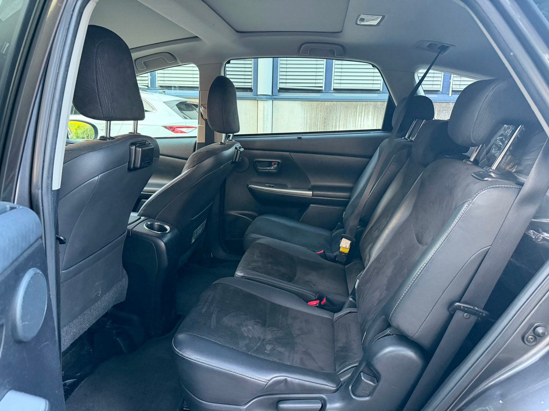 TOYOTA Prius+ 1.8 VVT-i HSD Sol Premium-image-9